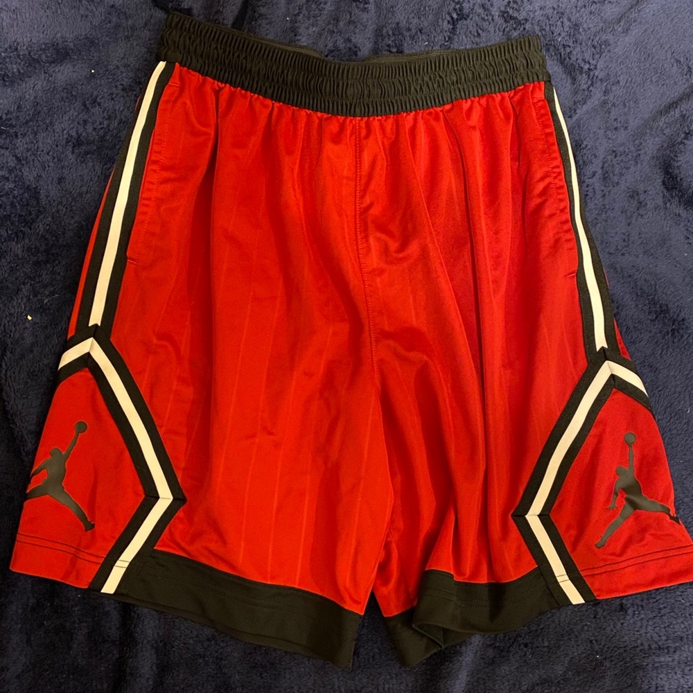 Jordan shorts men’s red black XL